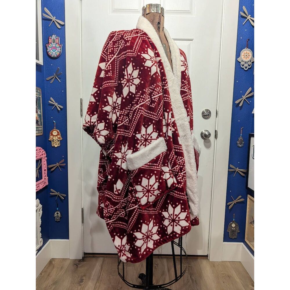 Christmas Fair Isle Nordic Minky Shawl Wrap Ruana Poncho Blanket Pockets Red NWO